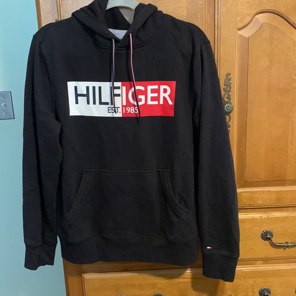 Tommy Hilfiger Black Sweatshirt🍁 Size M